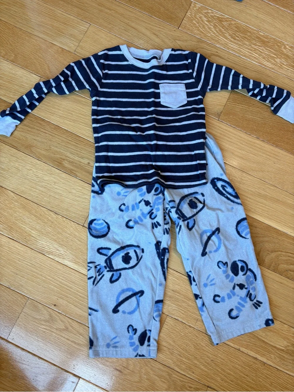 Lot of 10 Sets of Boys 2t Pajamas